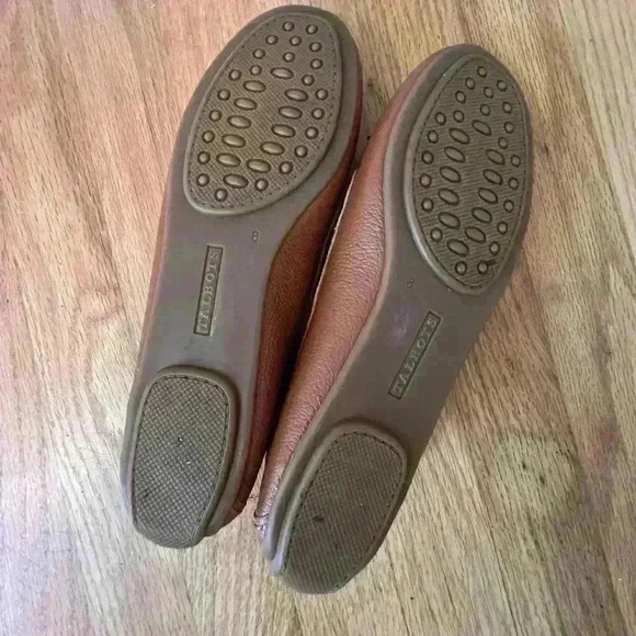 Talbots Women’s 8 Brown Leather Tassel Loafers - Picture 4 of 4